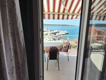 bedroom with sea view