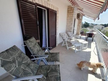bedroom with sea view